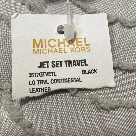 Jet Set Travel Large Pebbled Leather wallet/ wristlet - Picture 7 of 10